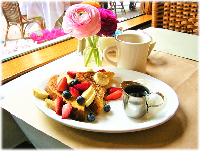 Traditional French Toast with seasonal fruit